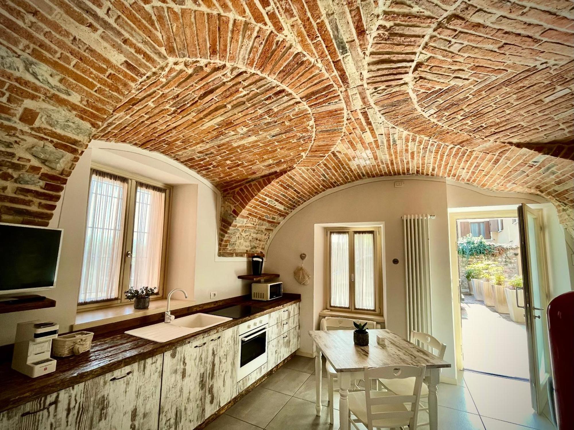 Villa Fontanelle Gardapartments Polpenazze del Garda Buitenkant foto