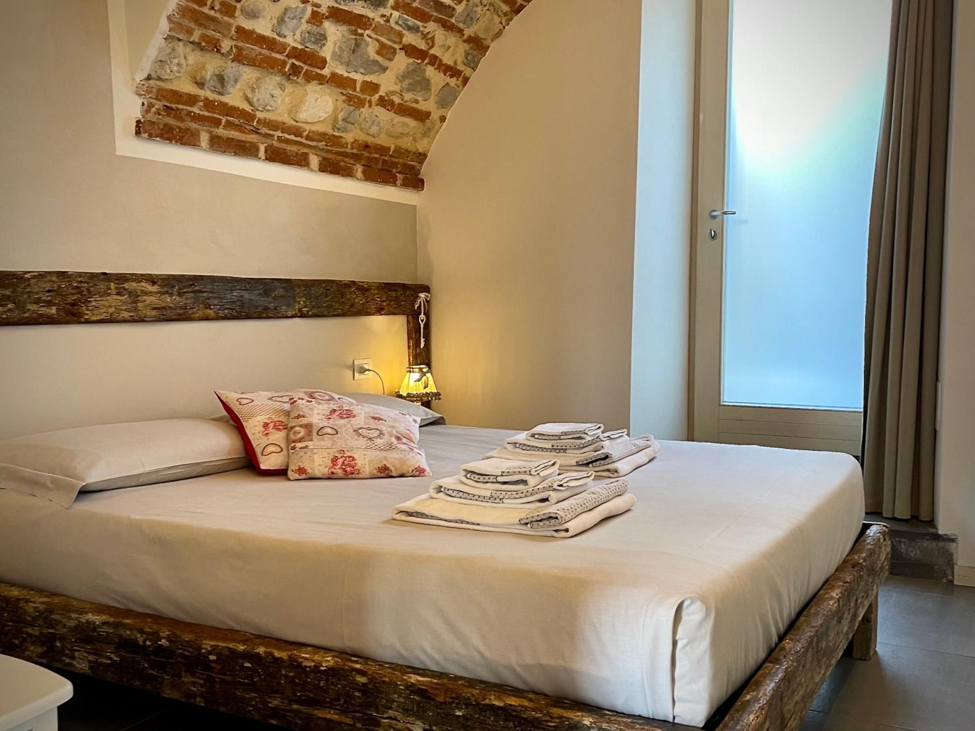 Villa Fontanelle Gardapartments Polpenazze del Garda Buitenkant foto