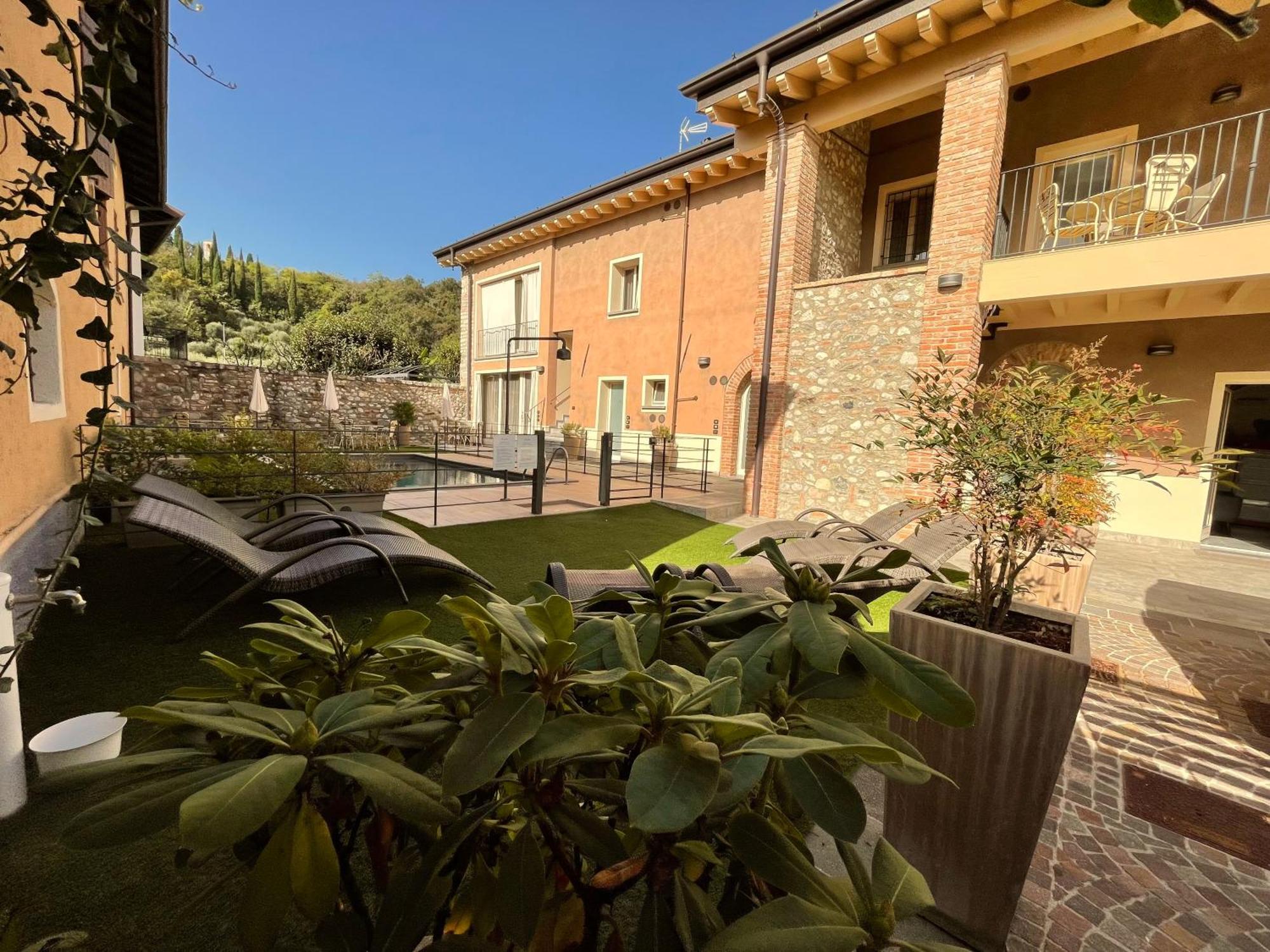 Villa Fontanelle Gardapartments Polpenazze del Garda Buitenkant foto