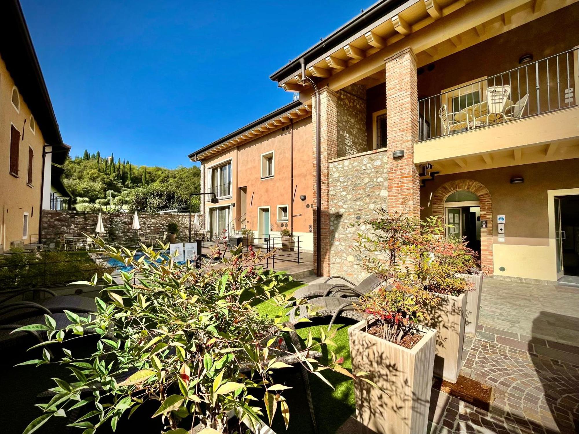 Villa Fontanelle Gardapartments Polpenazze del Garda Buitenkant foto