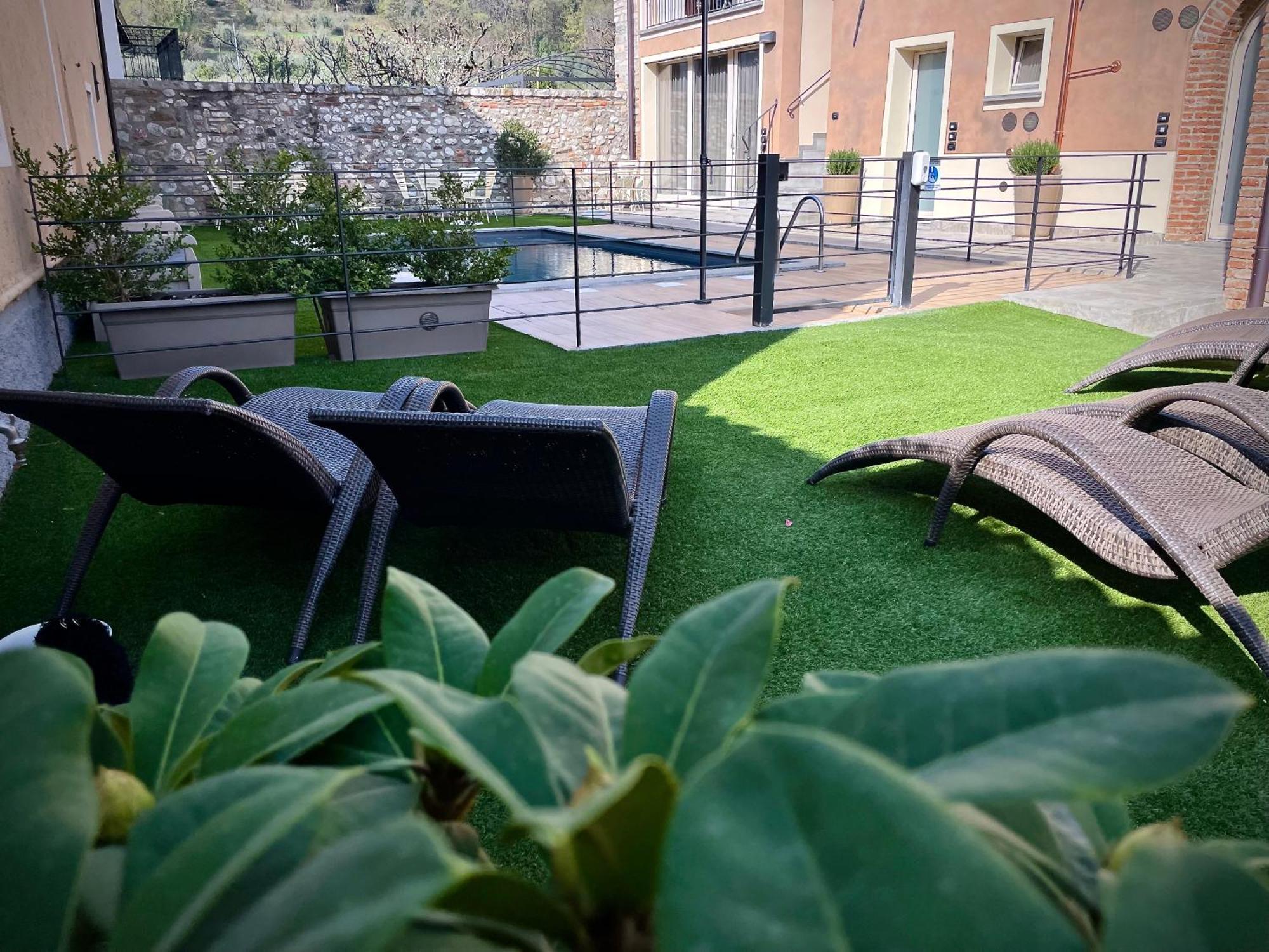 Villa Fontanelle Gardapartments Polpenazze del Garda Buitenkant foto